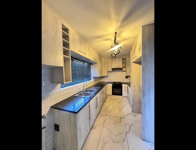 4 BEDROOM FREESTANDING FOR SALE IN MINERALIA